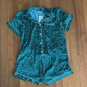 Leopard Print Women’s Pajamas - Green